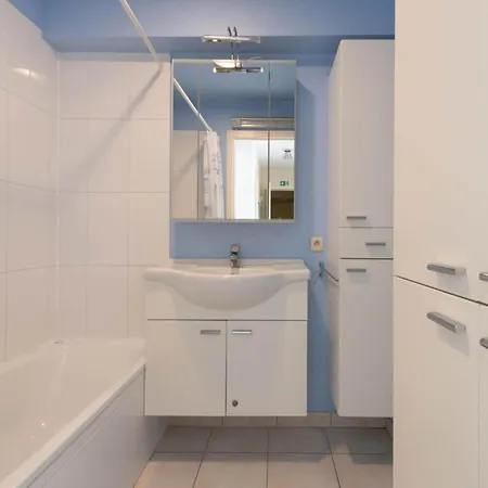 In With Stunning Sea Views * Ostenda
